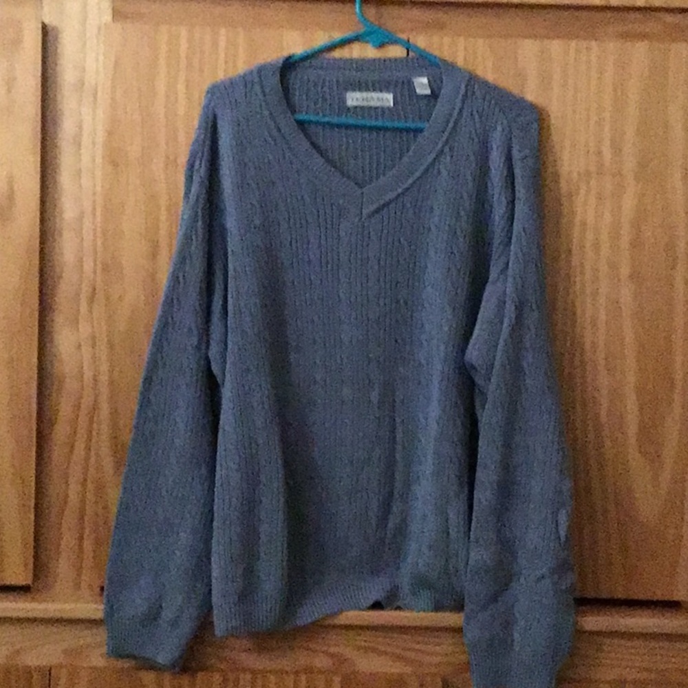 Men’s tehama 100 cotton sweater size large